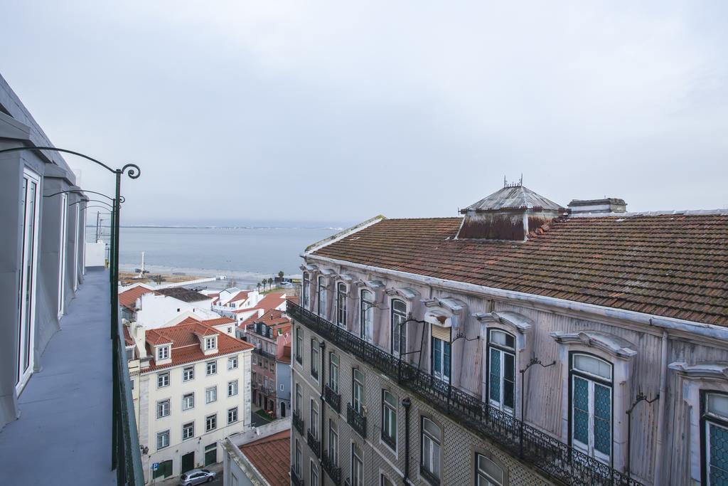 Breathtaking River View In Alfama Lisboa エクステリア 写真