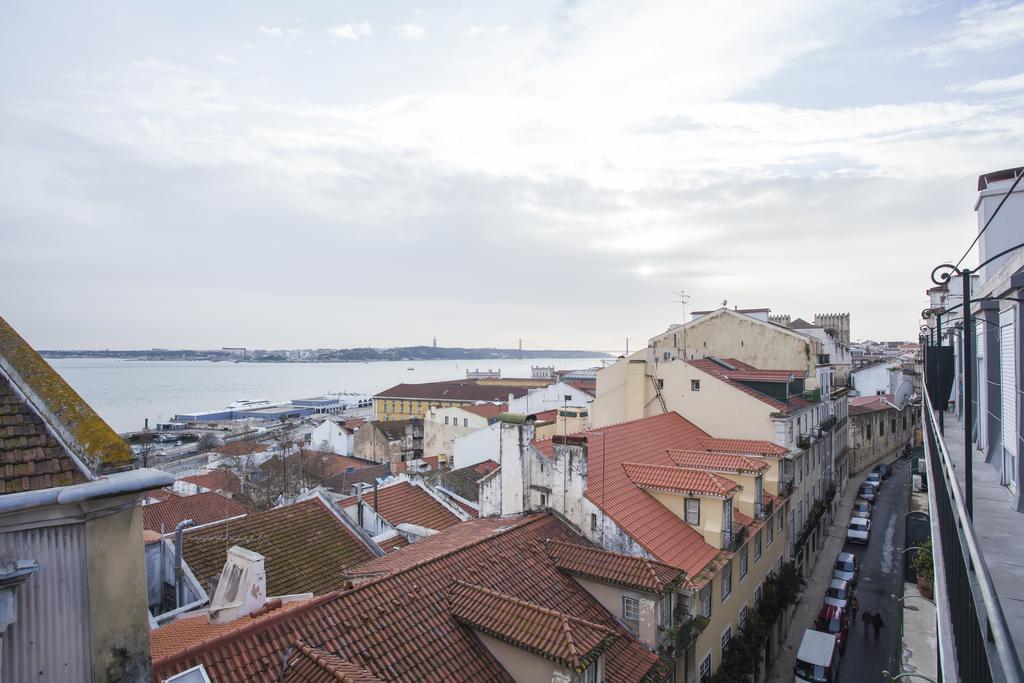 Breathtaking River View In Alfama Lisboa エクステリア 写真